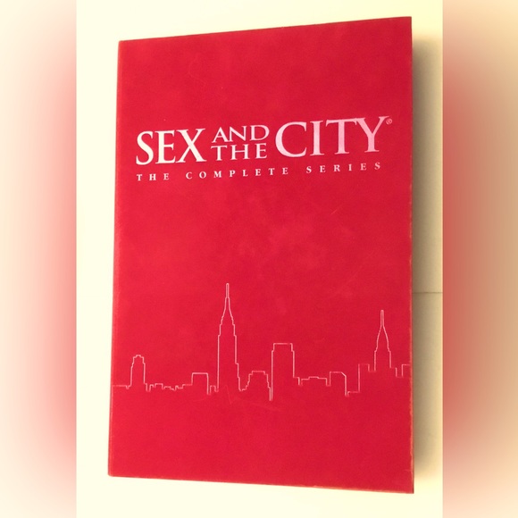 Sex and the City - The Complete Series Box Set 👠💕 - Picture 3 of 6